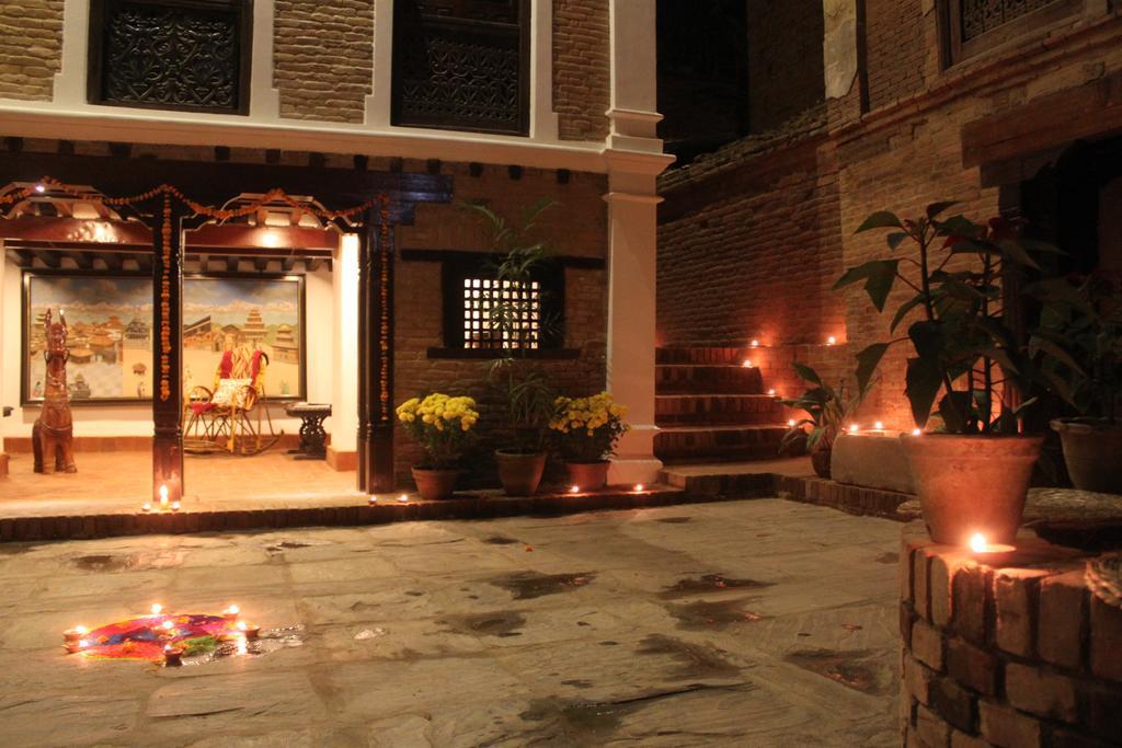 Boutique Heritage Home Lalitpur ภายนอก รูปภาพ
