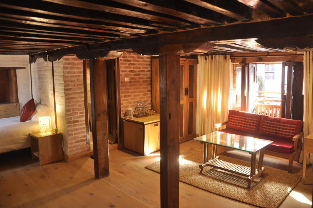 Boutique Heritage Home Lalitpur ภายนอก รูปภาพ